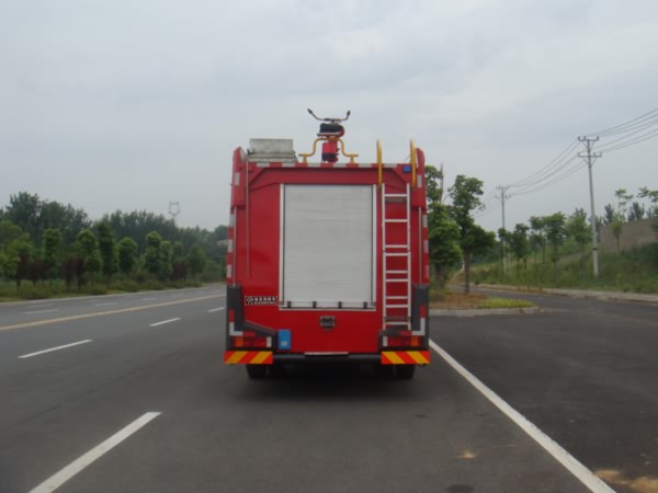斯太尔单桥泡沫消防车